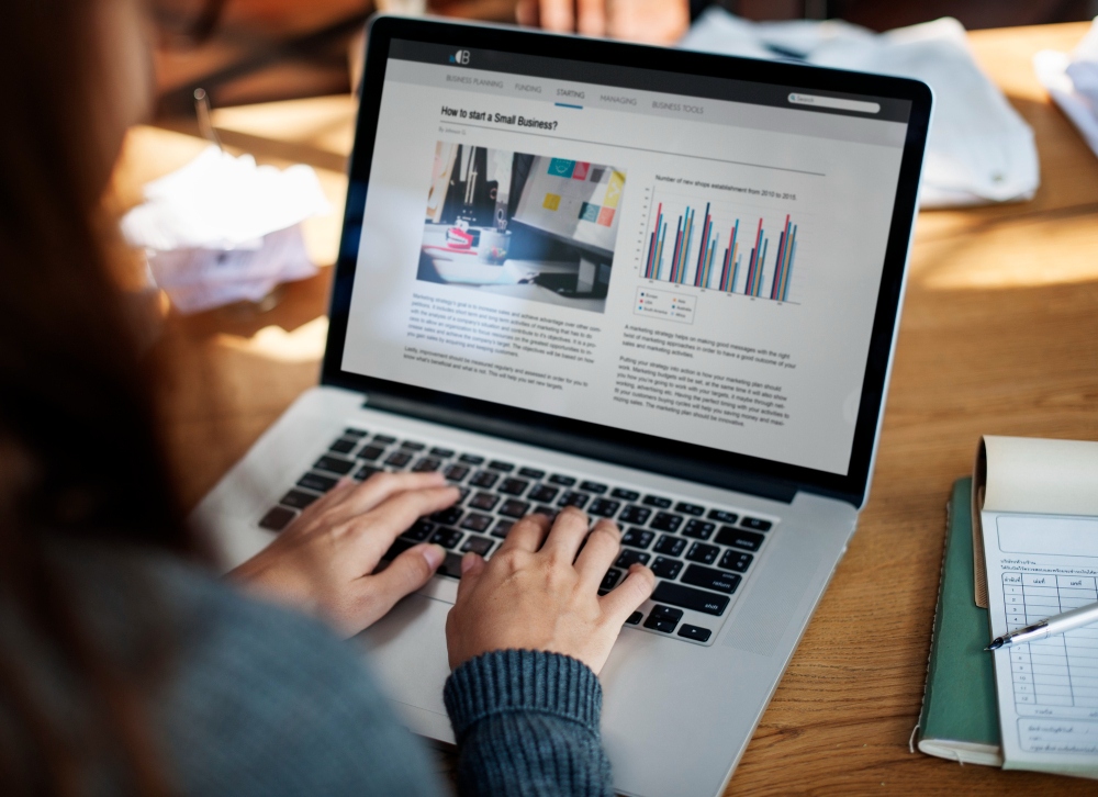 creating a report with ai marketing tools