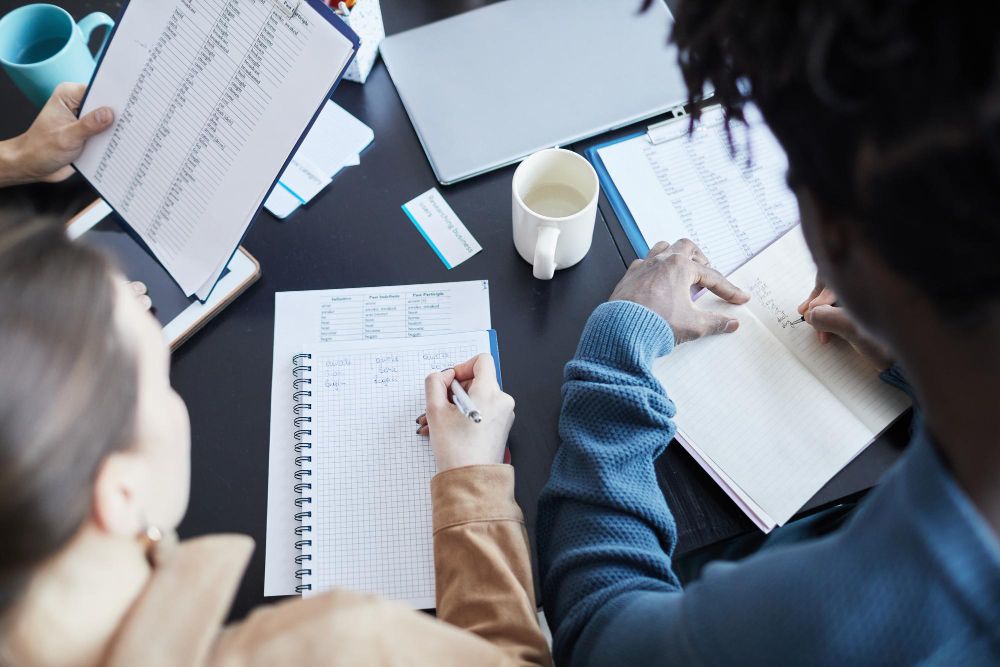 manager planning a meeting agenda